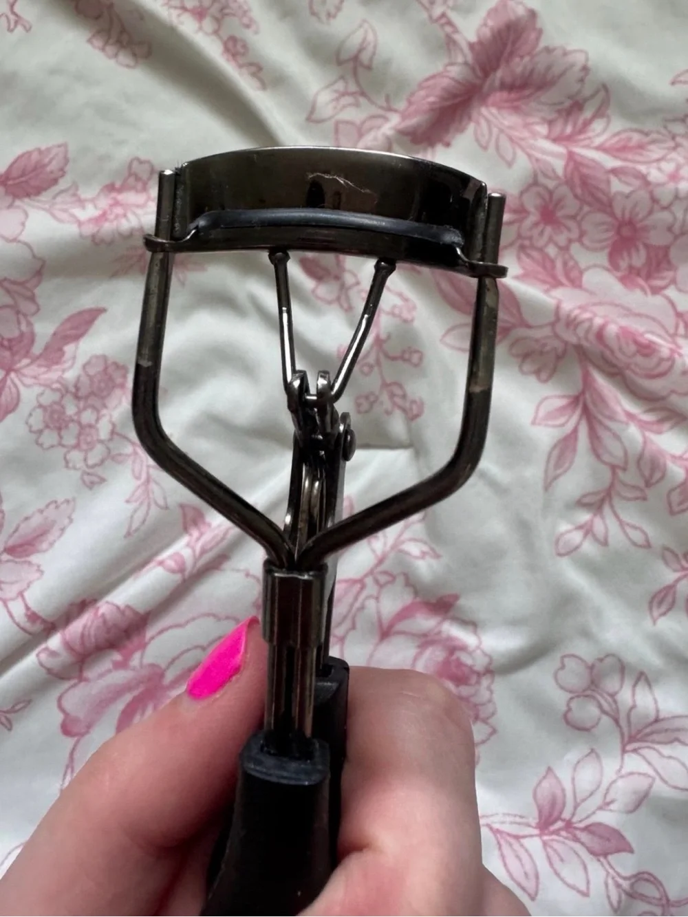 ELF Black Eyelash Curler with Comfort Grip